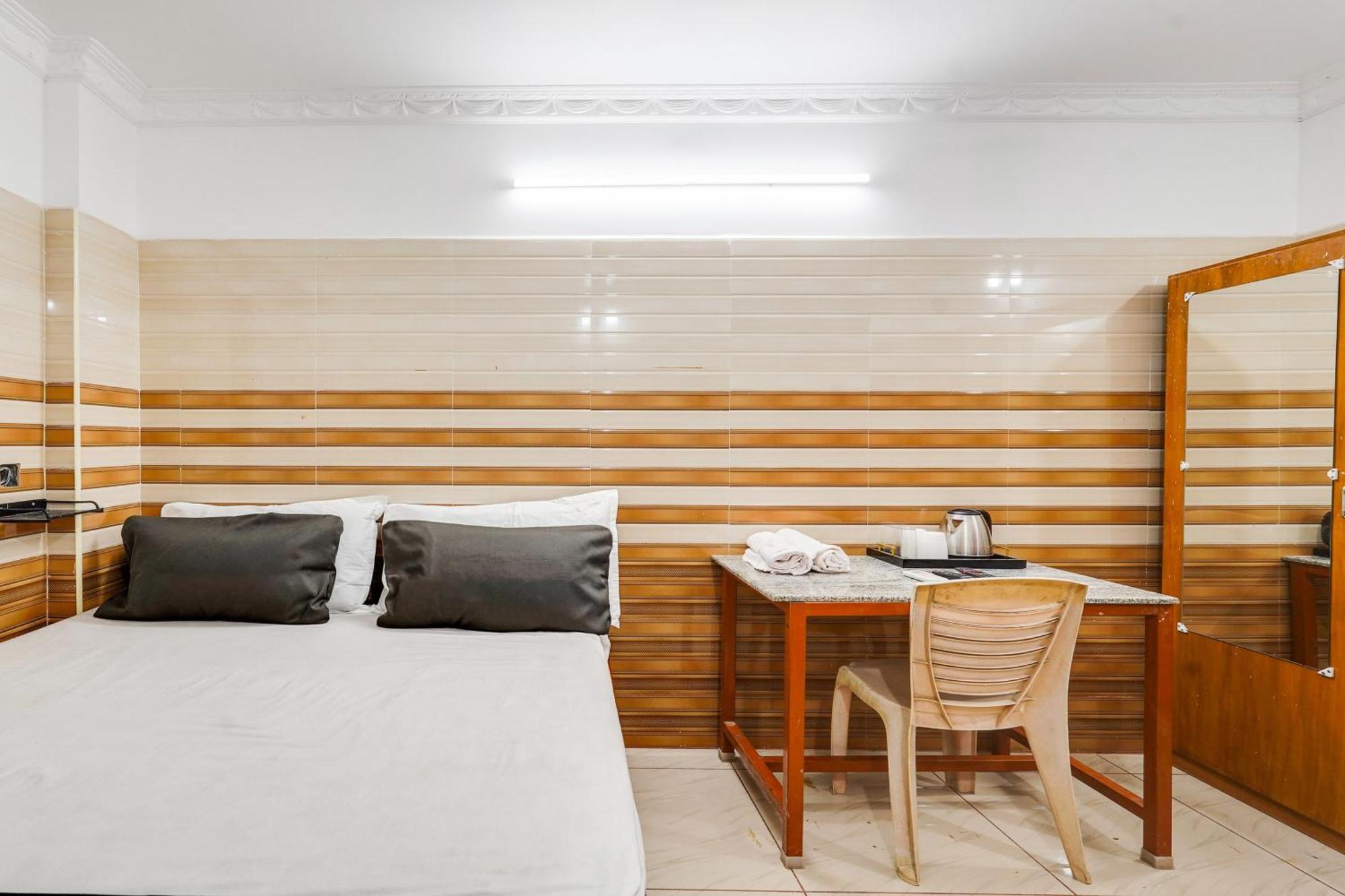 Super Hotel O Sharmila Guest House Kottakuppam Εξωτερικό φωτογραφία